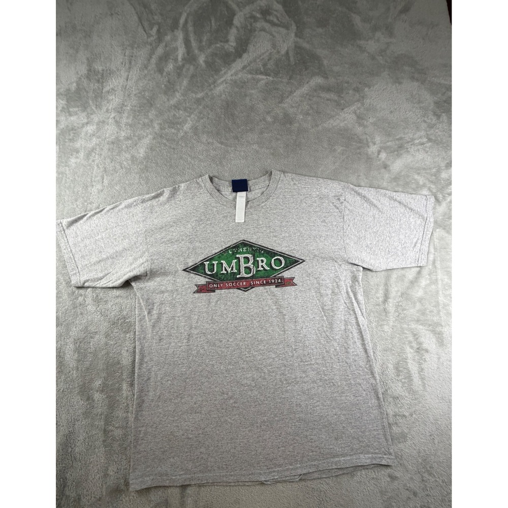 Umbro Graphic T-Shirt Mens XL Gray Short Sleeve Authentic Only Soccer Since 1924